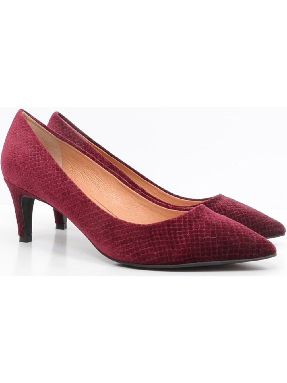 Dressbarn Women's 8.5 Burgundy Wine Velvet Kitten Heel Classic Pump Office